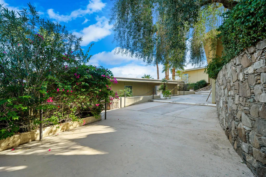 2014 Southridge Drive, Palm Springs, California 92264 home-pic-31
