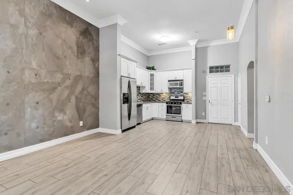 525 11th Avenue 1122, San Diego, California 92101 home-pic-2
