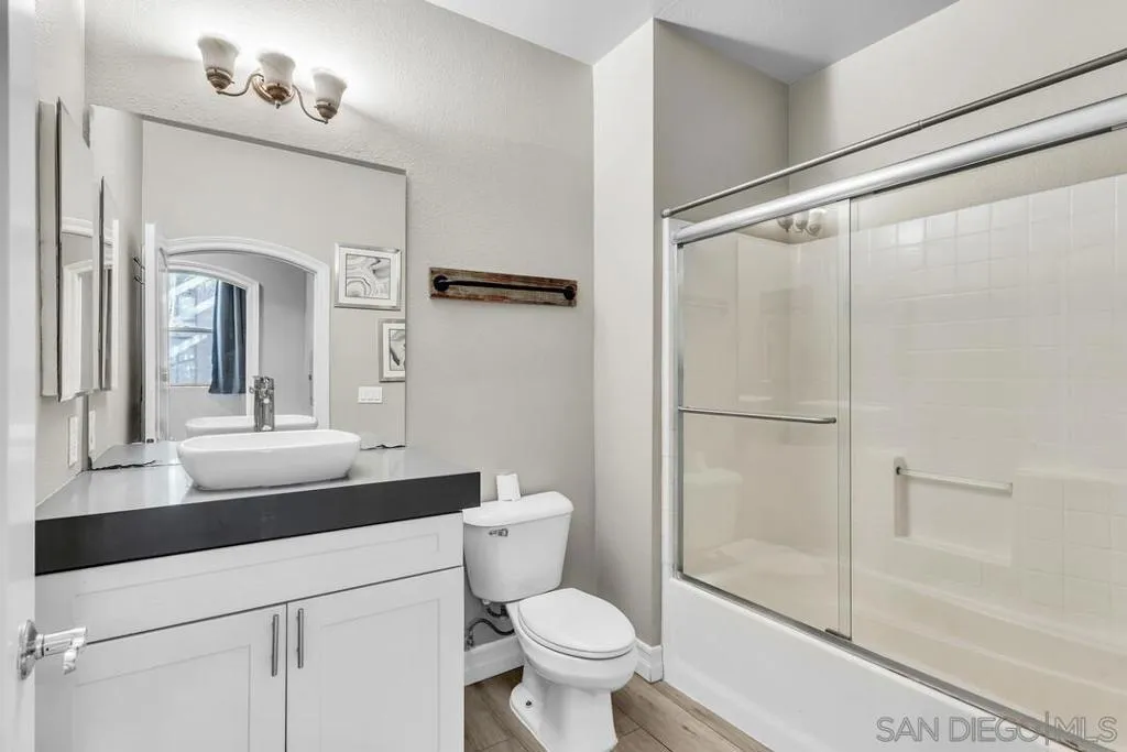 525 11th Avenue 1122, San Diego, California 92101 home-pic-15