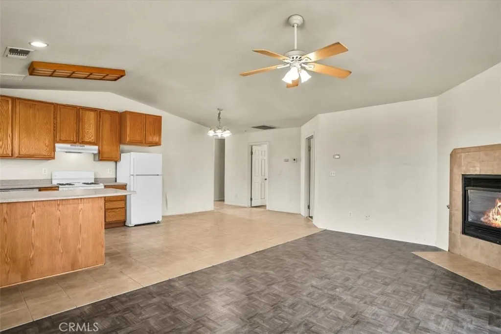 5564 Mariposa, 29 Palms, California 92277 home-pic-5