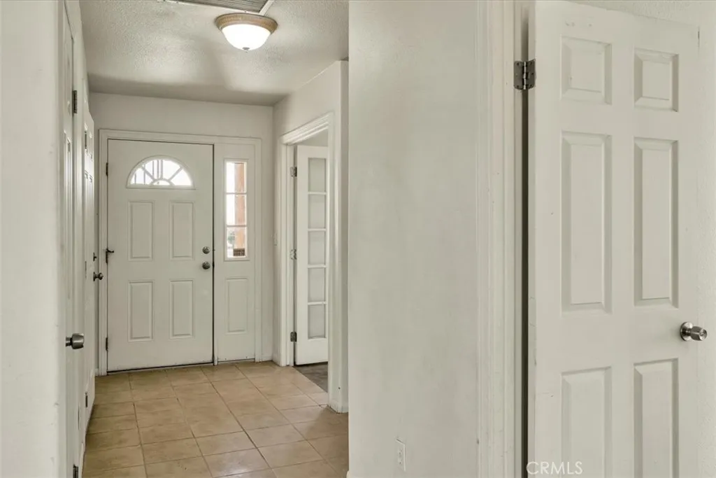 5564 Mariposa, 29 Palms, California 92277 home-pic-2