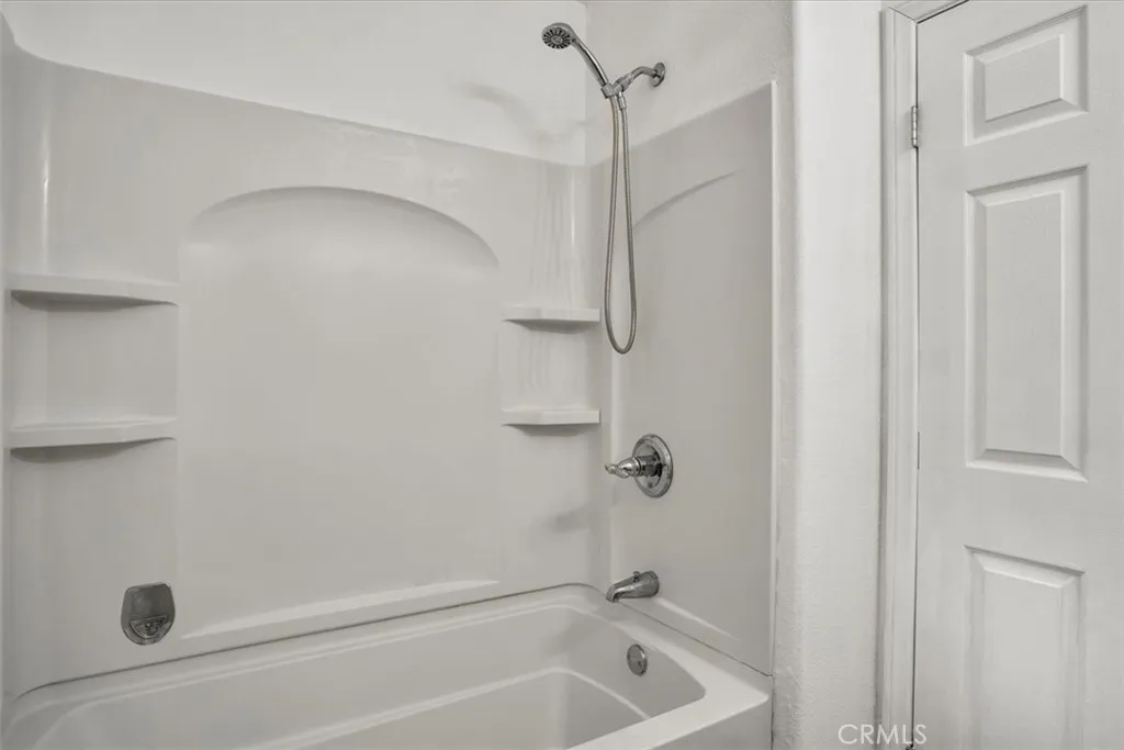 5564 Mariposa, 29 Palms, California 92277 home-pic-12