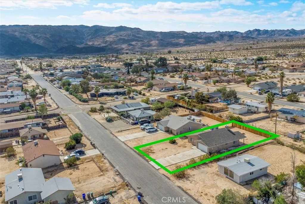 5564 Mariposa, 29 Palms, California 92277 home-pic-34