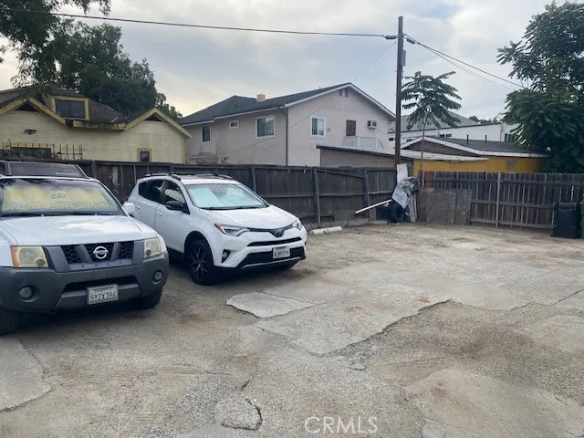 1850 W 11th, Los Angeles, California 90006