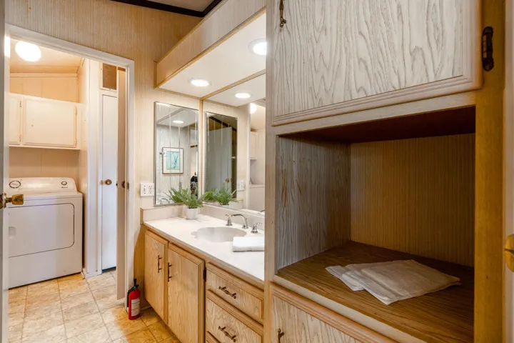 Guest bathroom and shower