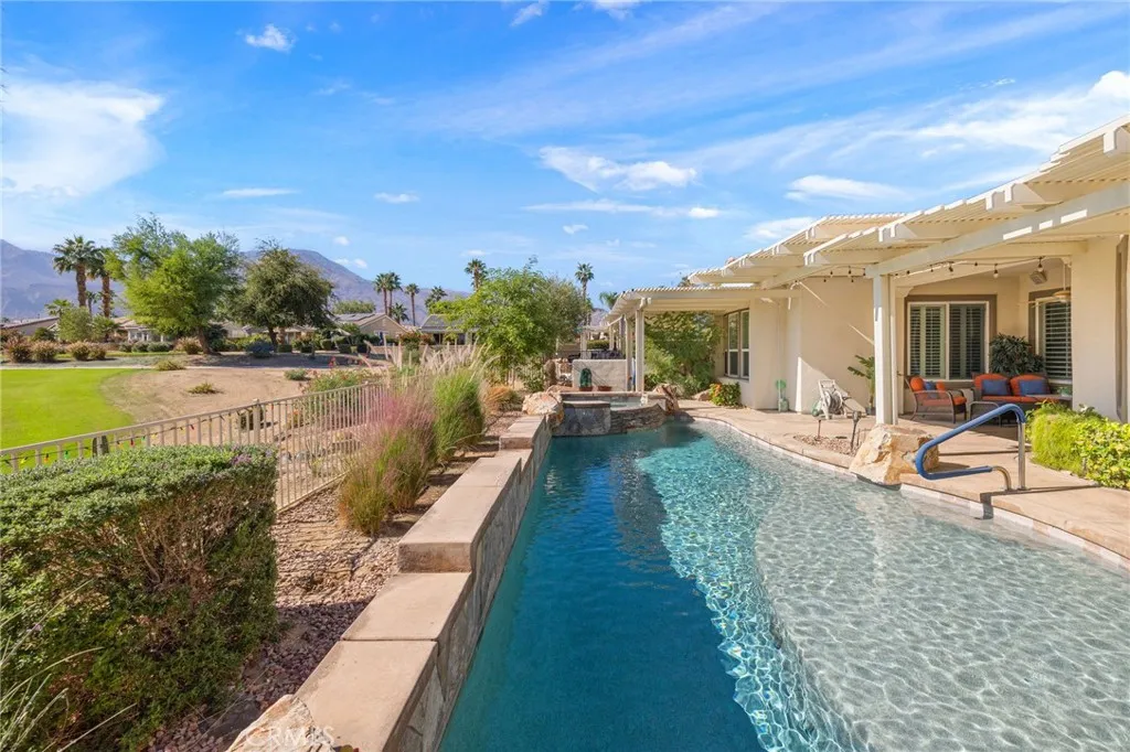 81687 Desert Willow, La Quinta, California 92253 home-pic-9