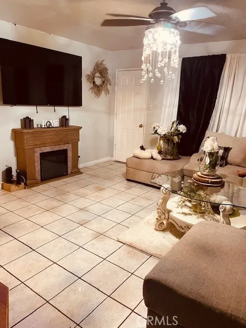44329 3rd E, Lancaster, California 93535 home-pic-13