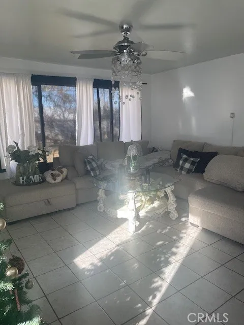 44329 3rd E, Lancaster, California 93535 home-pic-2