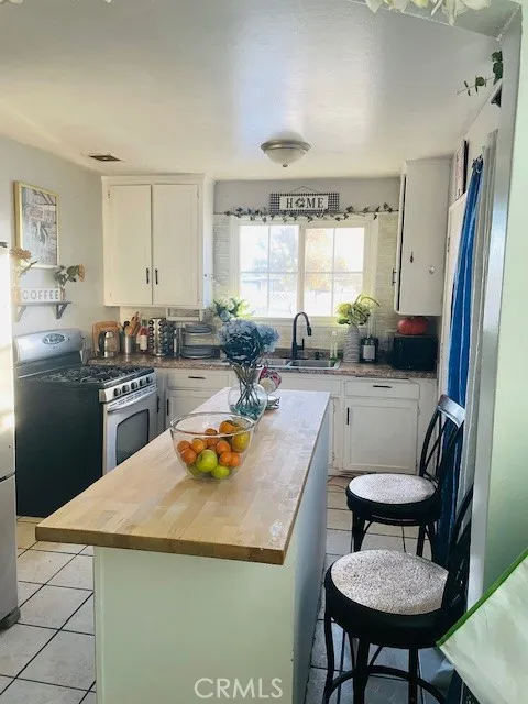 44329 3rd E, Lancaster, California 93535 home-pic-4