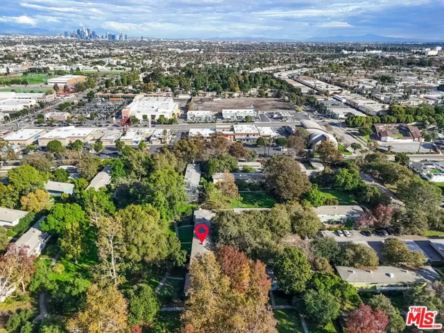 5172 1/2 Village, Los Angeles, California 90016