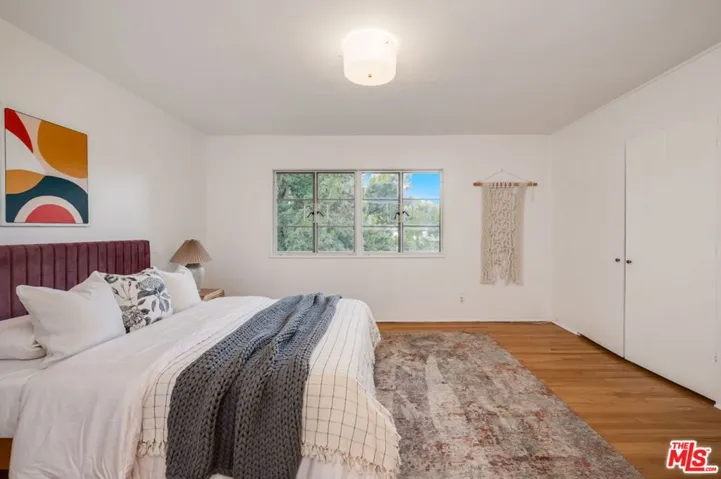 5172 1/2 Village, Los Angeles, California 90016