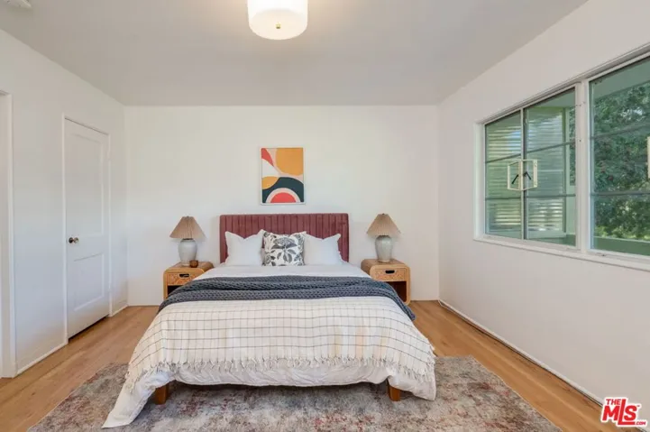 5172 1/2 Village, Los Angeles, California 90016