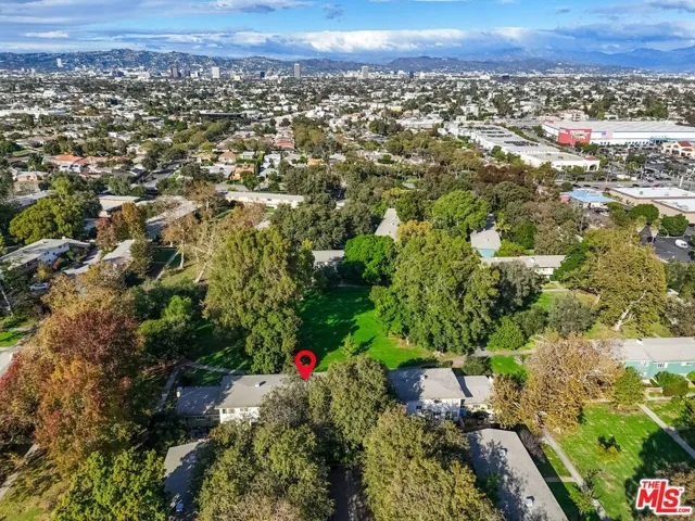 5172 1/2 Village, Los Angeles, California 90016