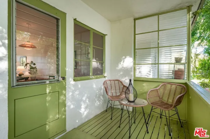 5172 1/2 Village, Los Angeles, California 90016