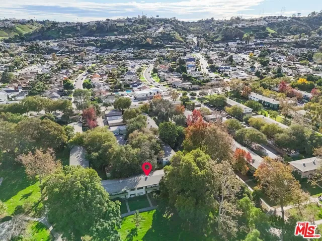 5172 1/2 Village, Los Angeles, California 90016