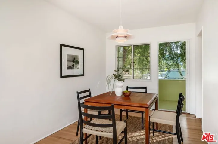 5172 1/2 Village, Los Angeles, California 90016