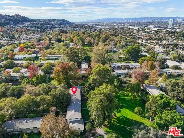 5172 1/2 Village, Los Angeles, California 90016