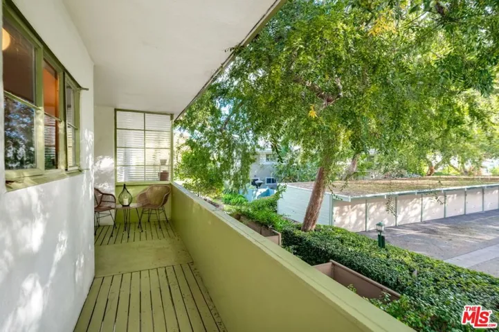 5172 1/2 Village, Los Angeles, California 90016