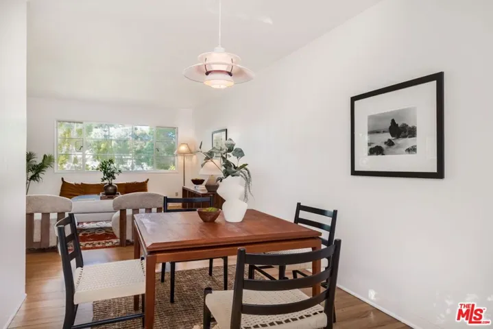 5172 1/2 Village, Los Angeles, California 90016