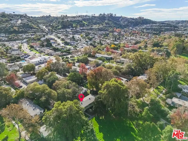 5172 1/2 Village, Los Angeles, California 90016