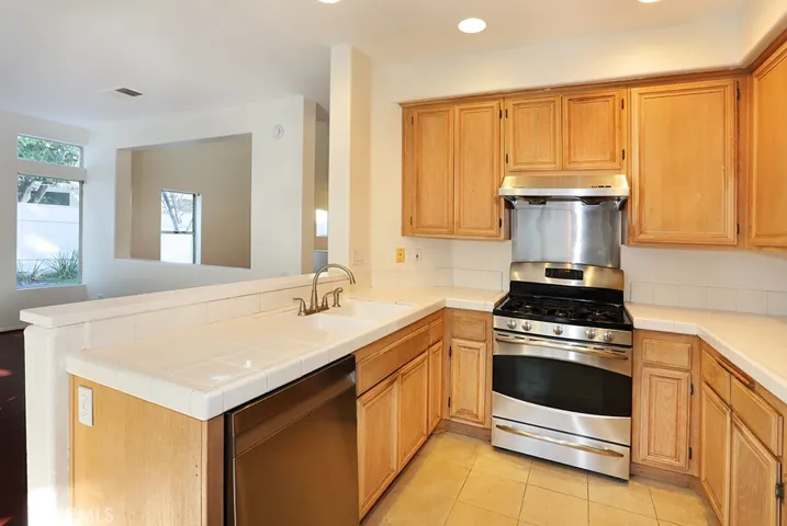 961 S Lone Pine, Anaheim Hills, California 92808