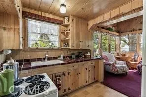 28810 Cedar, Lake Arrowhead, California 92352 home-pic-4