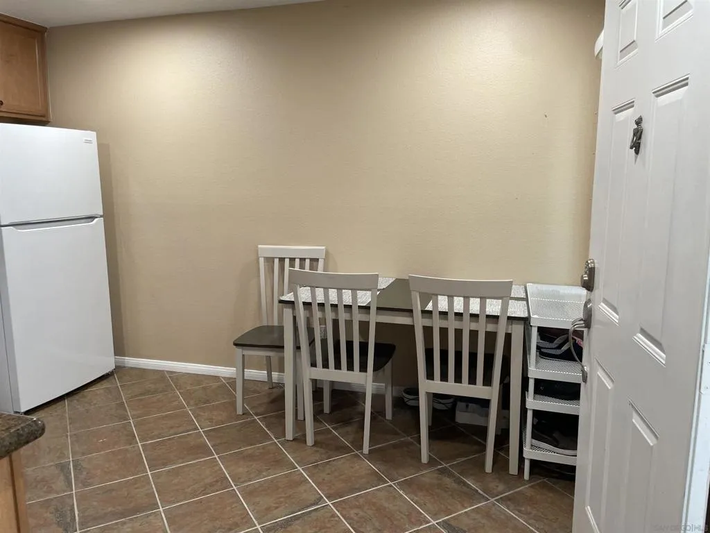 6333 College Grove Way 5110, San Diego, California 92115 home-pic-16