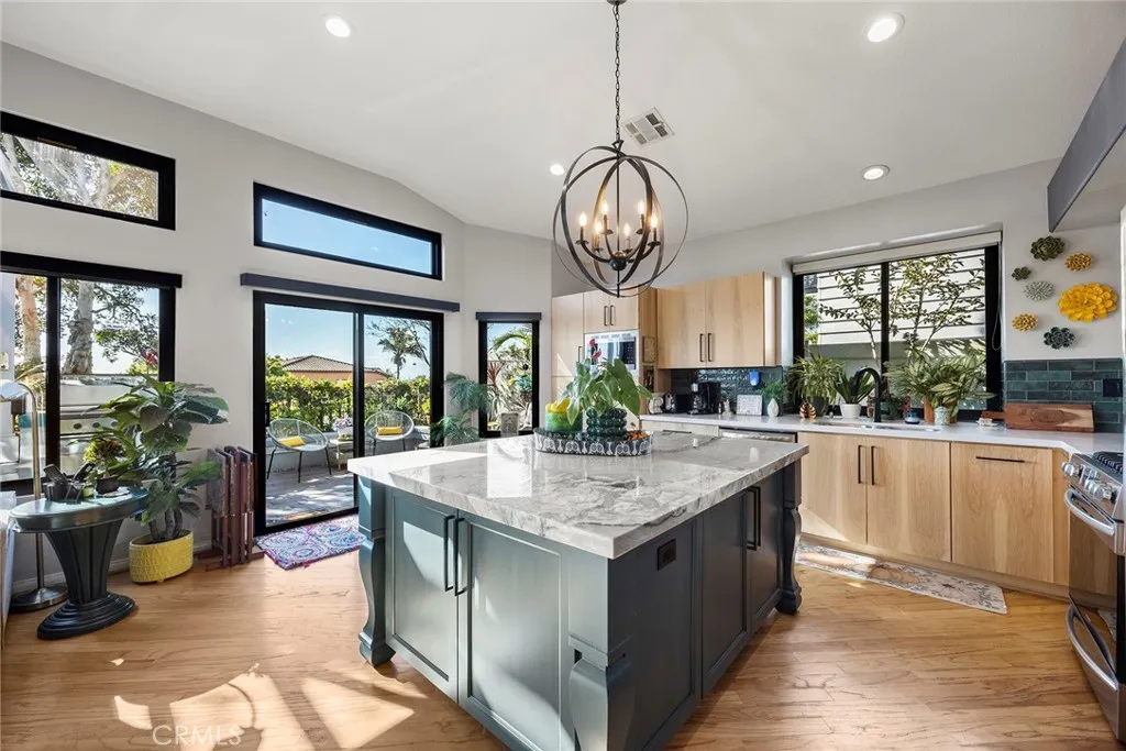 2850 Signal Pointe, Signal Hill, California 90755 home-pic-10