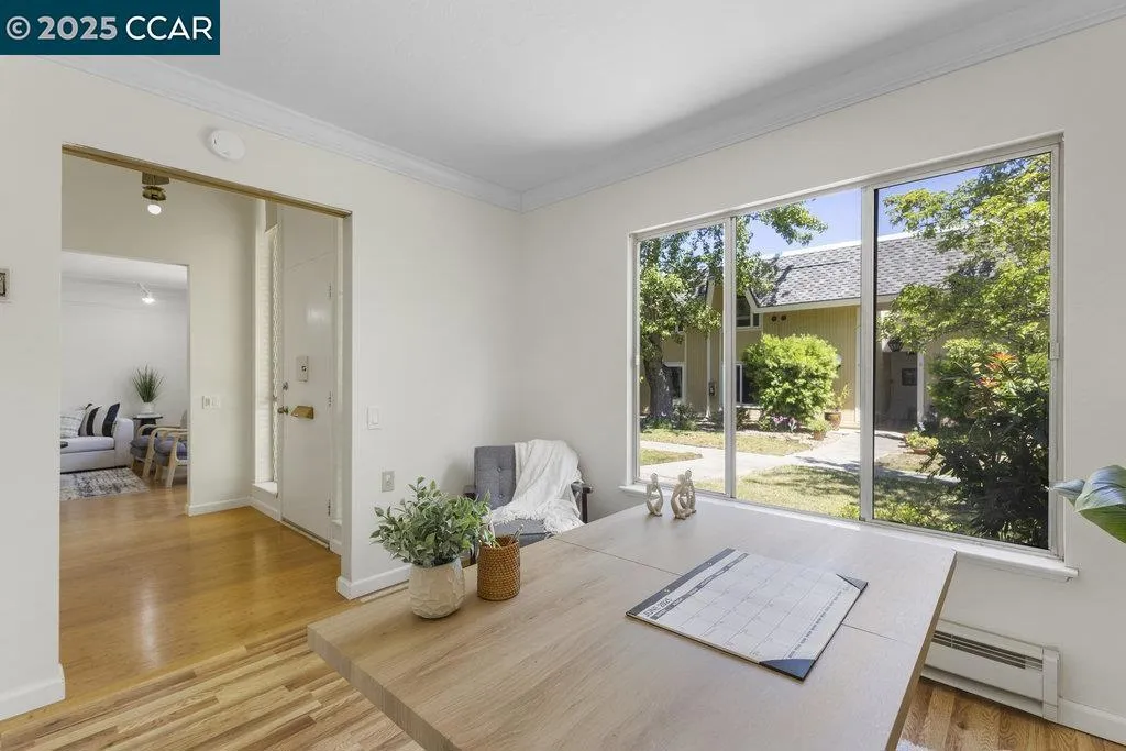 1833 Skycrest Dr 2, Walnut Creek, California 94595 home-pic-16