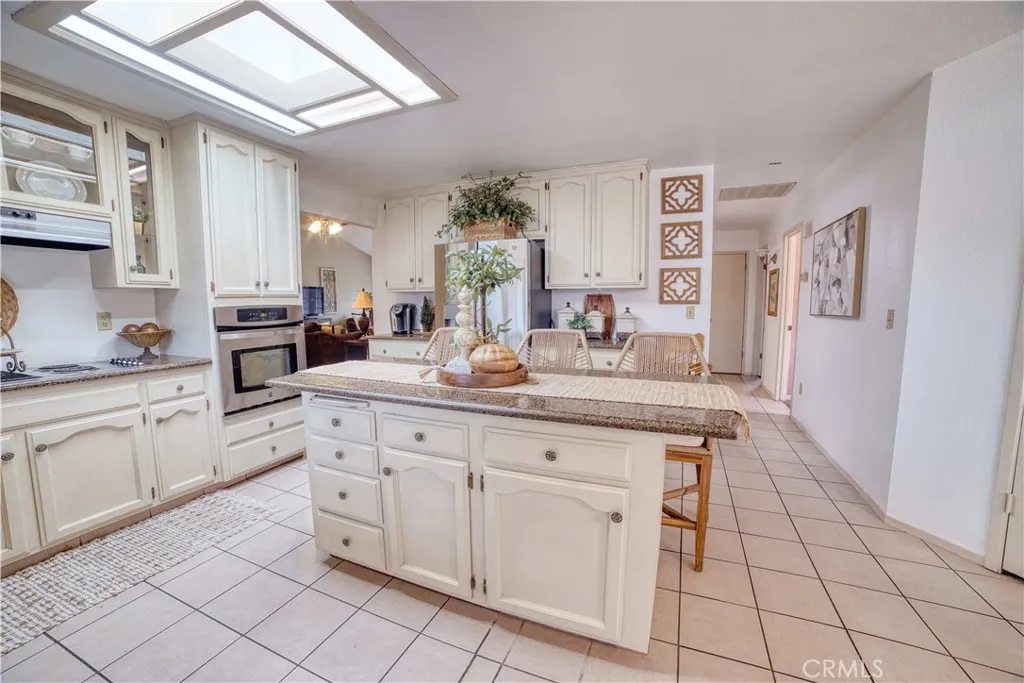 4630 N Lorna, Fresno, California 93705 home-pic-7