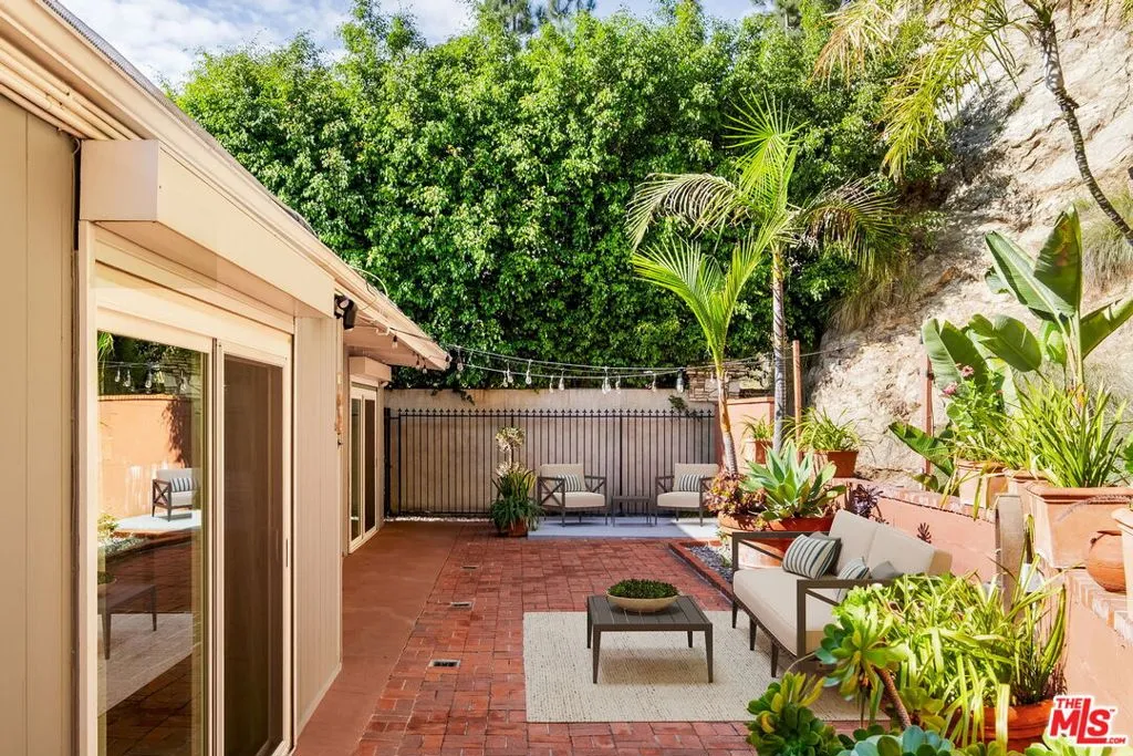8295 Hollywood Boulevard, Los Angeles, California 90069 home-pic-27