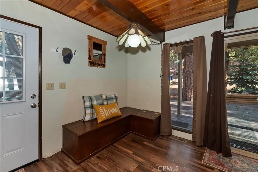 172 Vista, Sugarloaf, California 92386 home-pic-4
