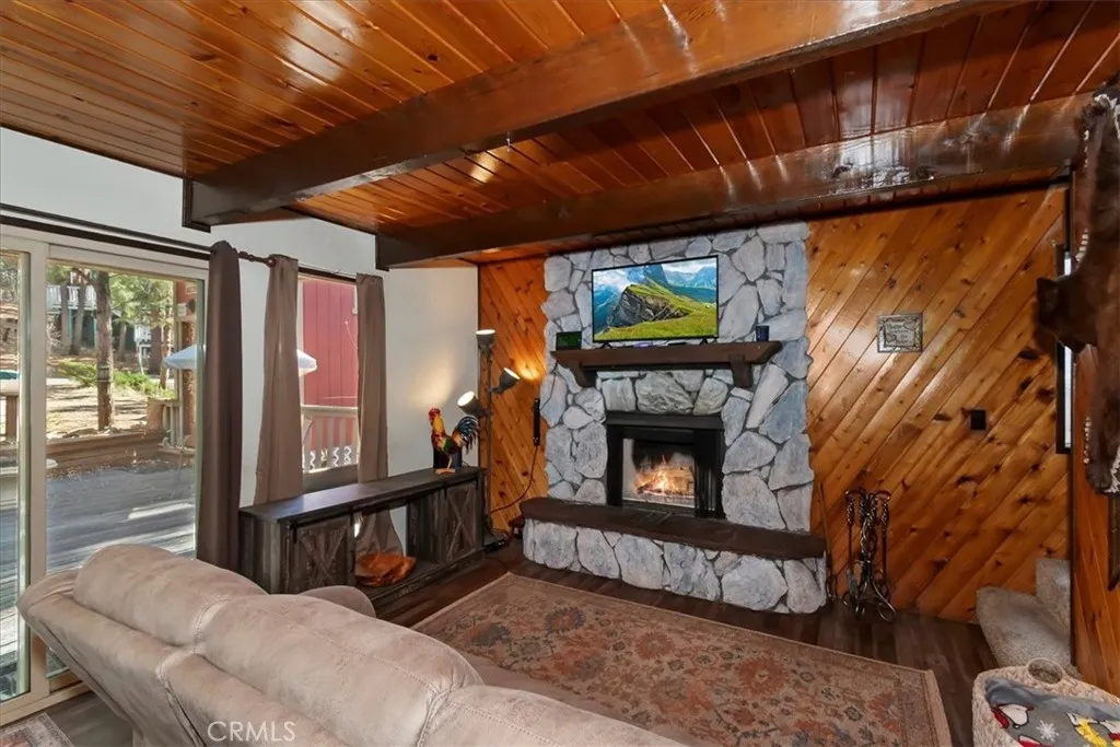 172 Vista, Sugarloaf, California 92386 home-pic-5