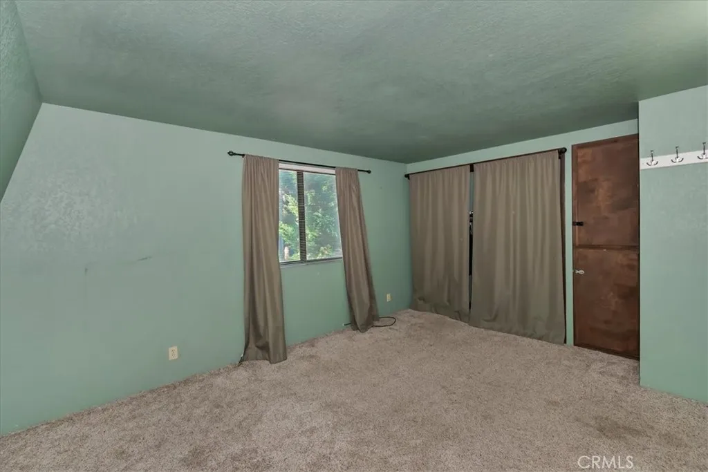 172 Vista, Sugarloaf, California 92386 home-pic-12
