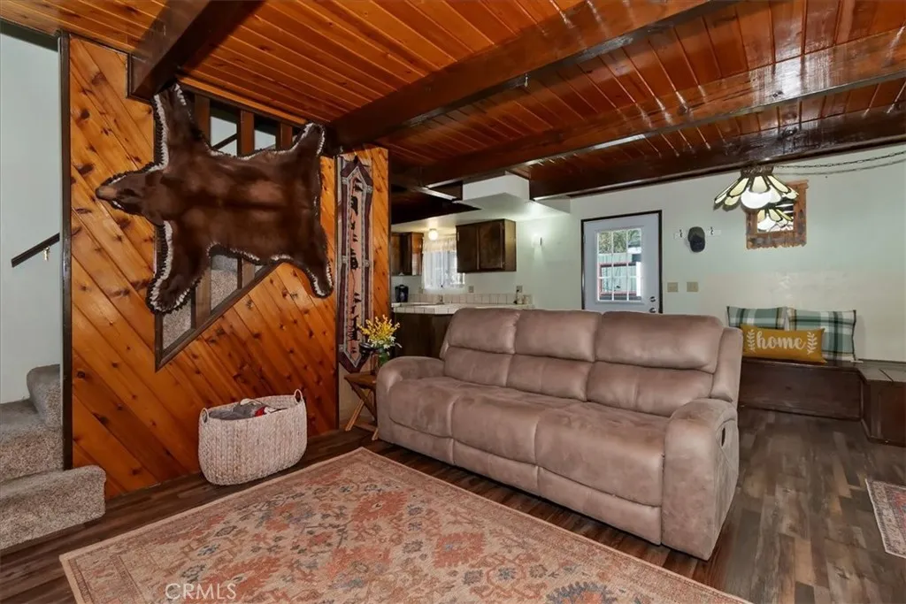 172 Vista, Sugarloaf, California 92386 home-pic-6