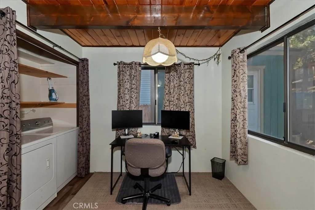 172 Vista, Sugarloaf, California 92386 home-pic-13