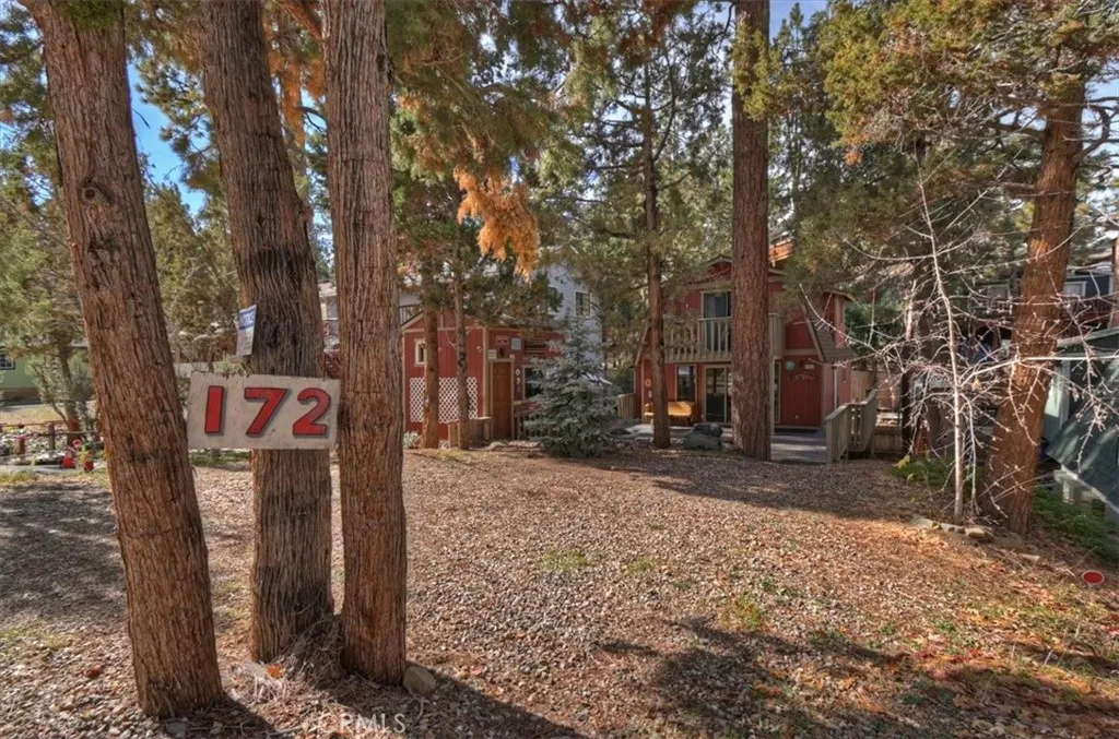 172 Vista, Sugarloaf, California 92386 home-pic-15