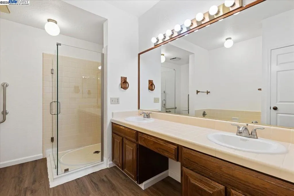 25912 Hayward Blvd Unit 204, Hayward, California 94542 home-pic-17