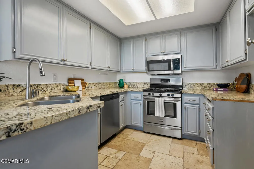 866 Paseo Tosamar, Camarillo, California 93012 home-pic-2