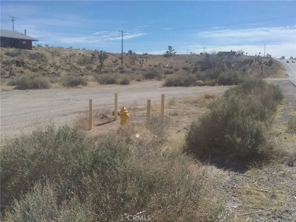 4409 Old Woman Springs, Yucca Valley, California 92284 home-pic-4