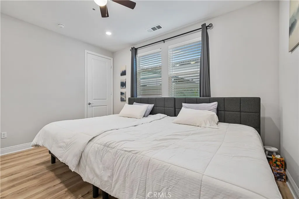 20608 Galloway, Santa Clarita, California 91350 home-pic-25