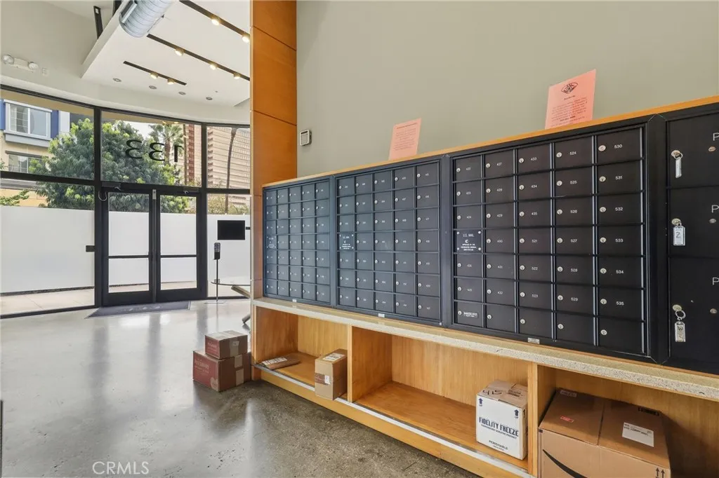 133 The Promenade N 118, Long Beach, California 90802 home-pic-29