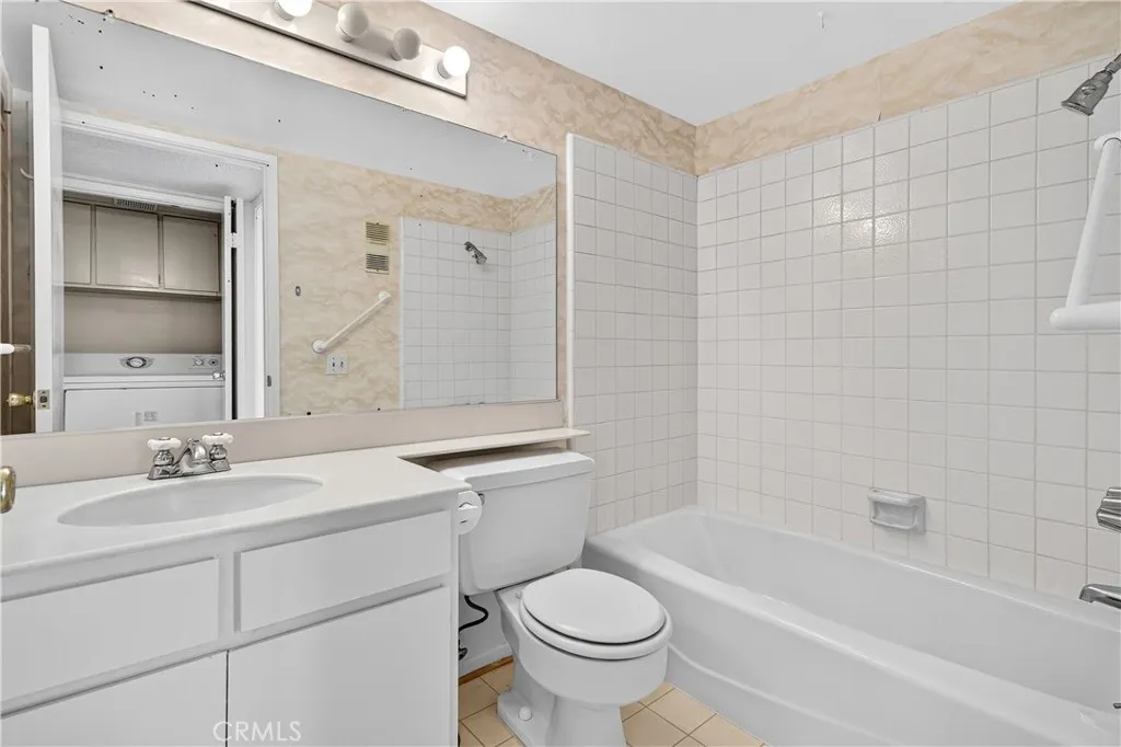 23 Viejo 79, Irvine, California 92612 home-pic-19