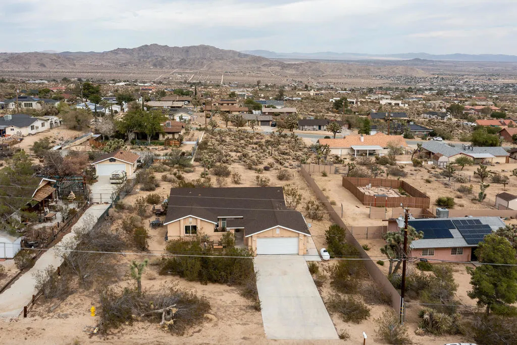 61148 Prescott Trail, Joshua Tree, California 92252 home-pic-4