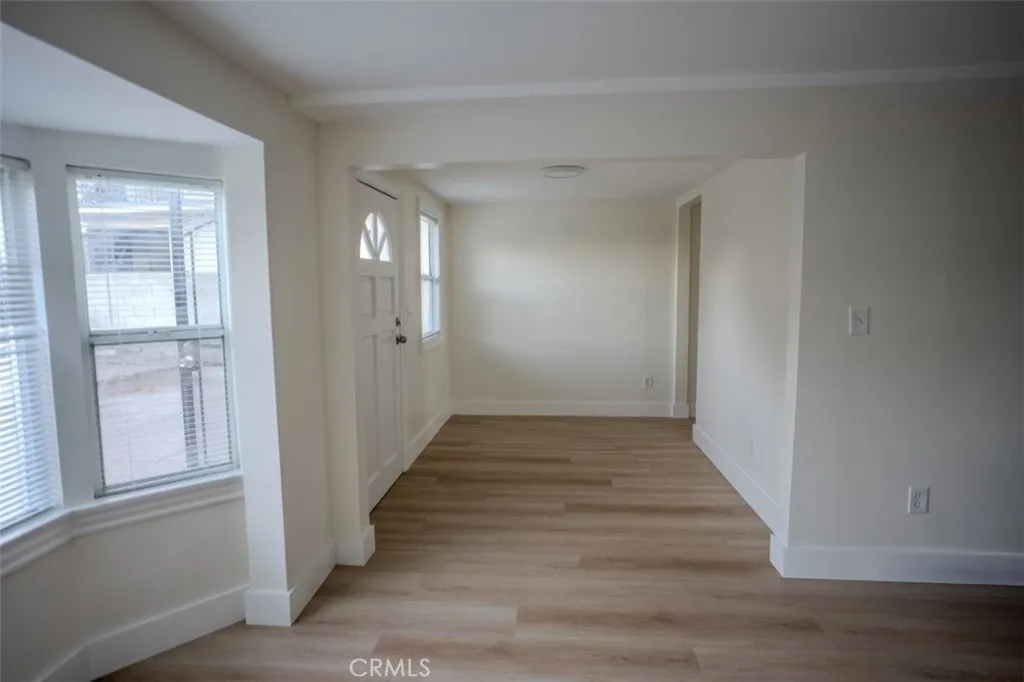 433 W Century, Los Angeles, California 90003 home-pic-6