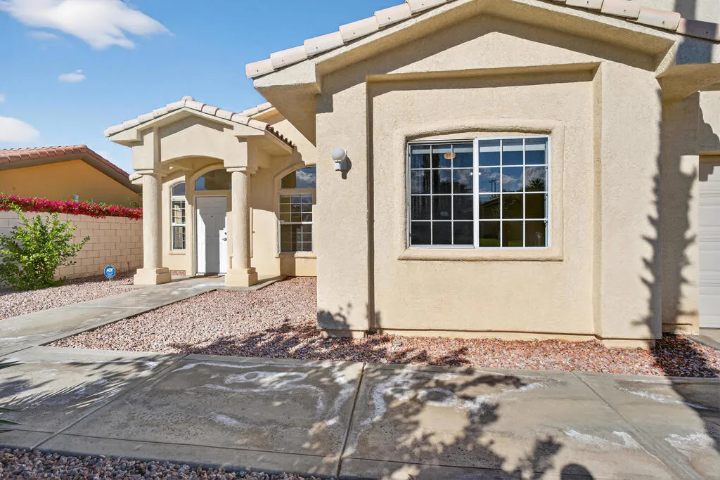 69020 San Susanna Avenue, Cathedral City, California 92234 home-pic-1