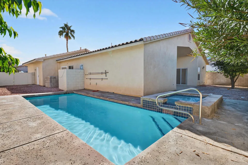 69020 San Susanna Avenue, Cathedral City, California 92234 home-pic-29