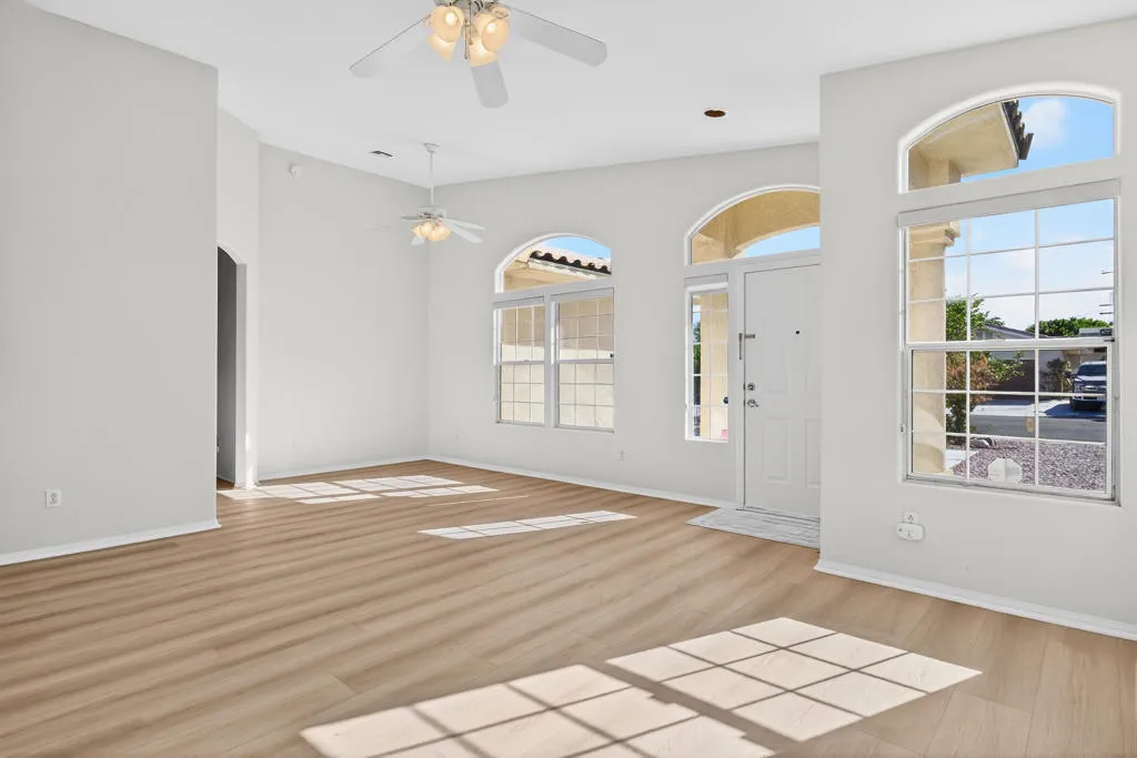 69020 San Susanna Avenue, Cathedral City, California 92234 home-pic-2