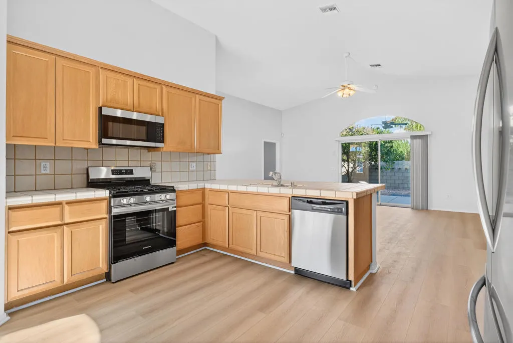 69020 San Susanna Avenue, Cathedral City, California 92234 home-pic-8