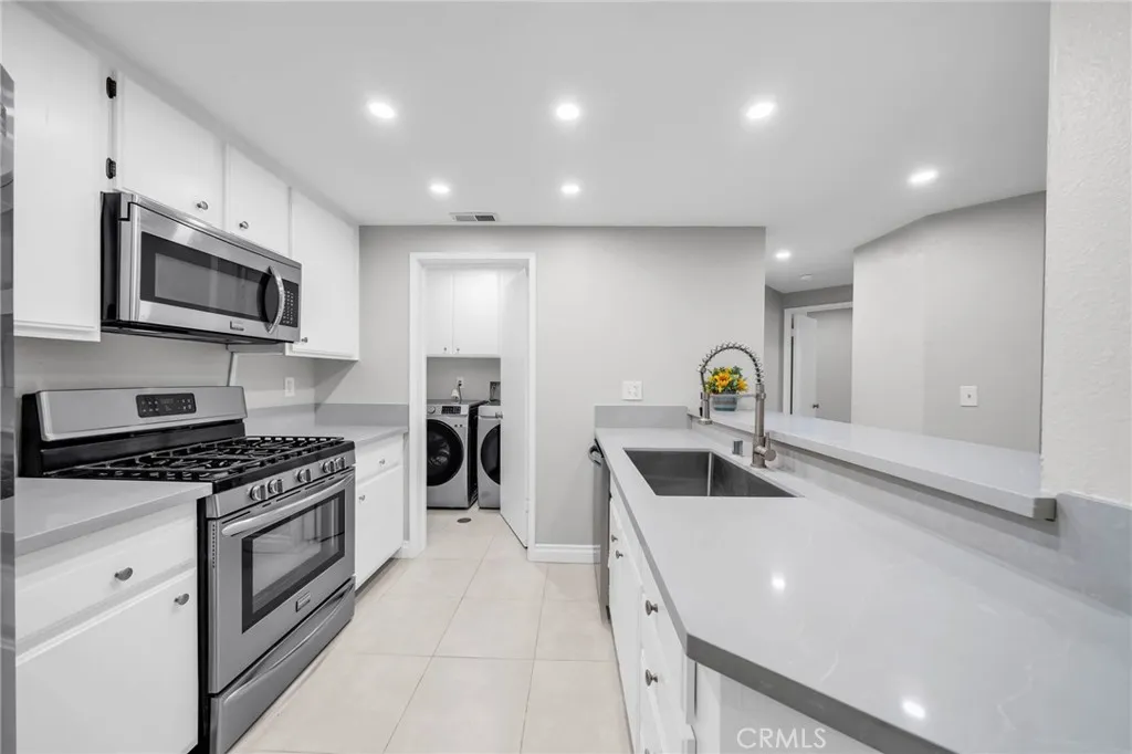 2559 Plaza Del Amo 215, Torrance, California 90503 home-pic-9